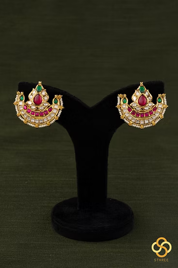 Five Deepam Kundan Choker Set