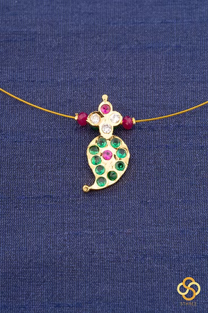 Invisible Chain - Emerald Green with Manga Pendant
