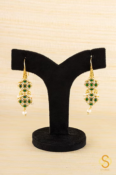 Jadau Kundan hook earrings - Pearls and emerald kundan