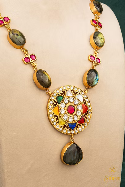 Labdorite Cabachon necklace set with Navarathna Pendant
