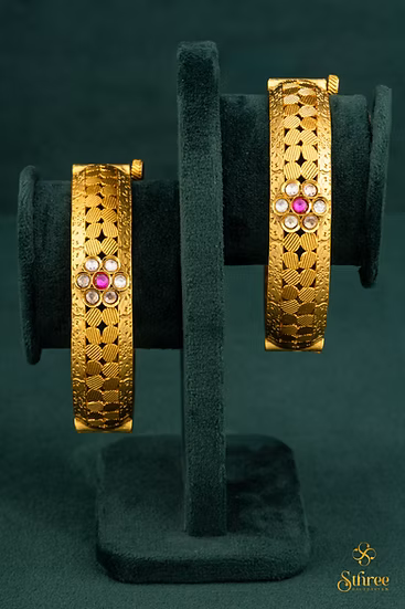 Matt Gold Kada Pair with Kundan Mogappu