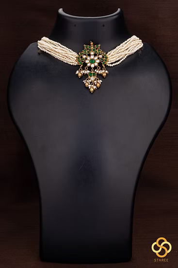 925 Silver - Pearls with Mayil Pendant - Emerald green