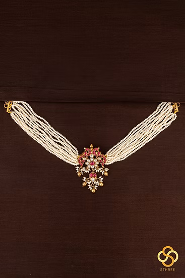 925 Silver - Pearls with Mayil pendant - Ruby red