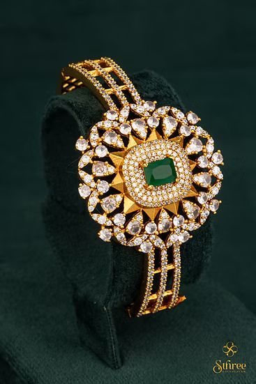 Zircon Kada - White and Green - Single Piece