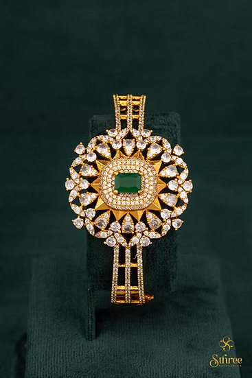 Zircon Kada - White and Green - Single Piece